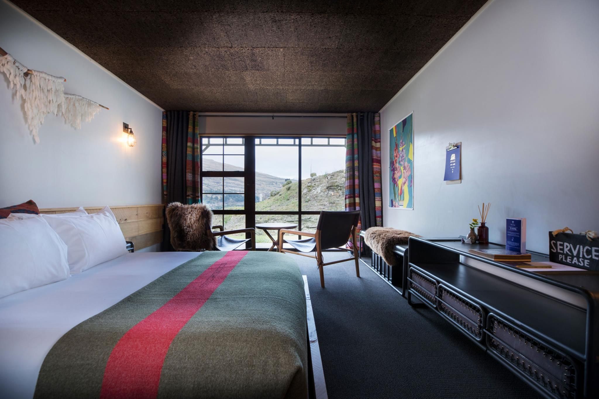 Mountain View Queen Room