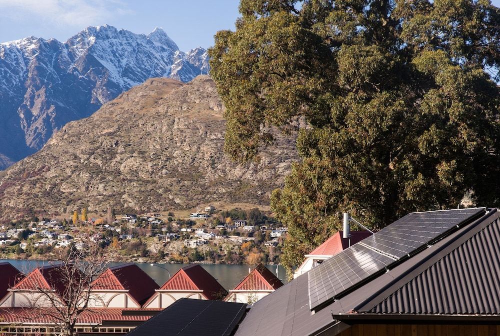 undefined Sherwood Queenstown 2