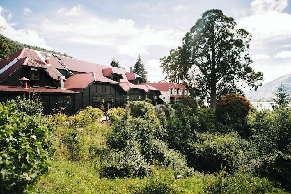 undefined Sherwood Queenstown 5