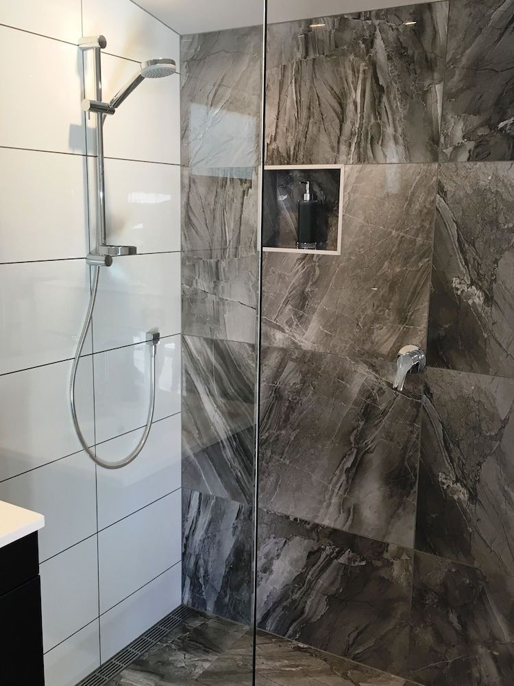 Kohi Beach Bed & Breakfast Premium Studio, Garden Area 8