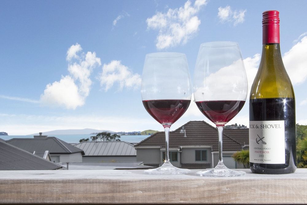 Kohi Beach Bed & Breakfast Premium Studio, Ocean View 9