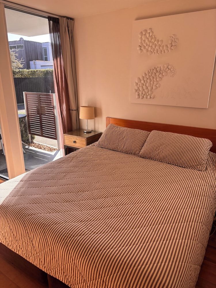 Deluxe Studio Apartment