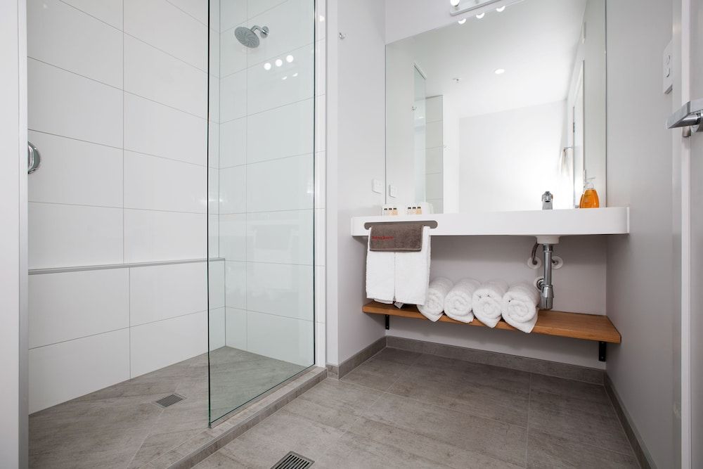 The Metrotel Motel Double or Twin Room, 2 Bedrooms, Mezzanine 3