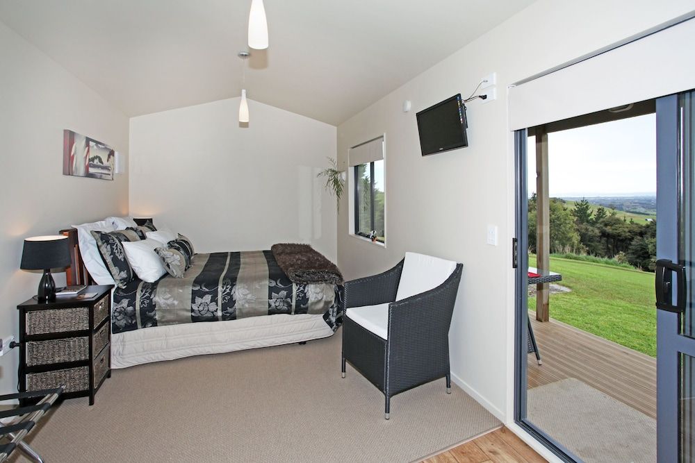 Standard Room, Kitchenette (Fantail Cottage)