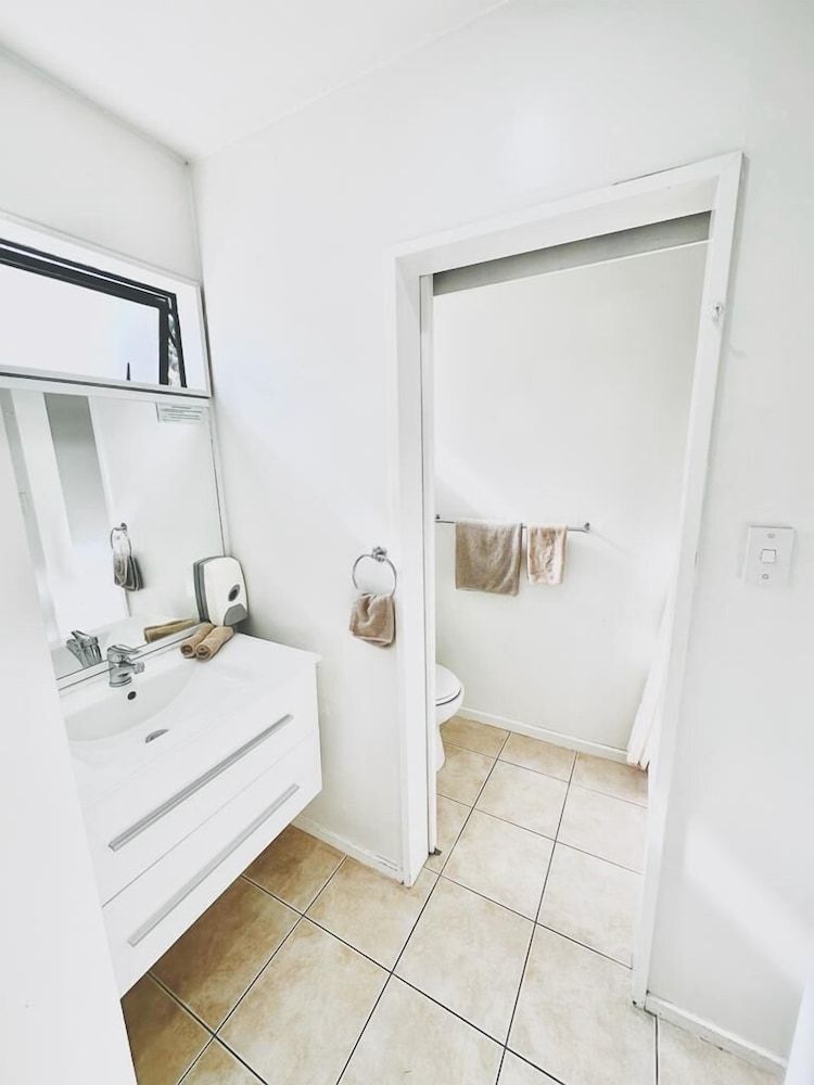 Gothic Heights Motel Standard Suite, 1 Bedroom, Non Smoking, Kitchenette 2