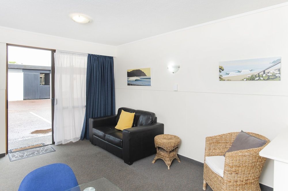 1 Bedroom Triple