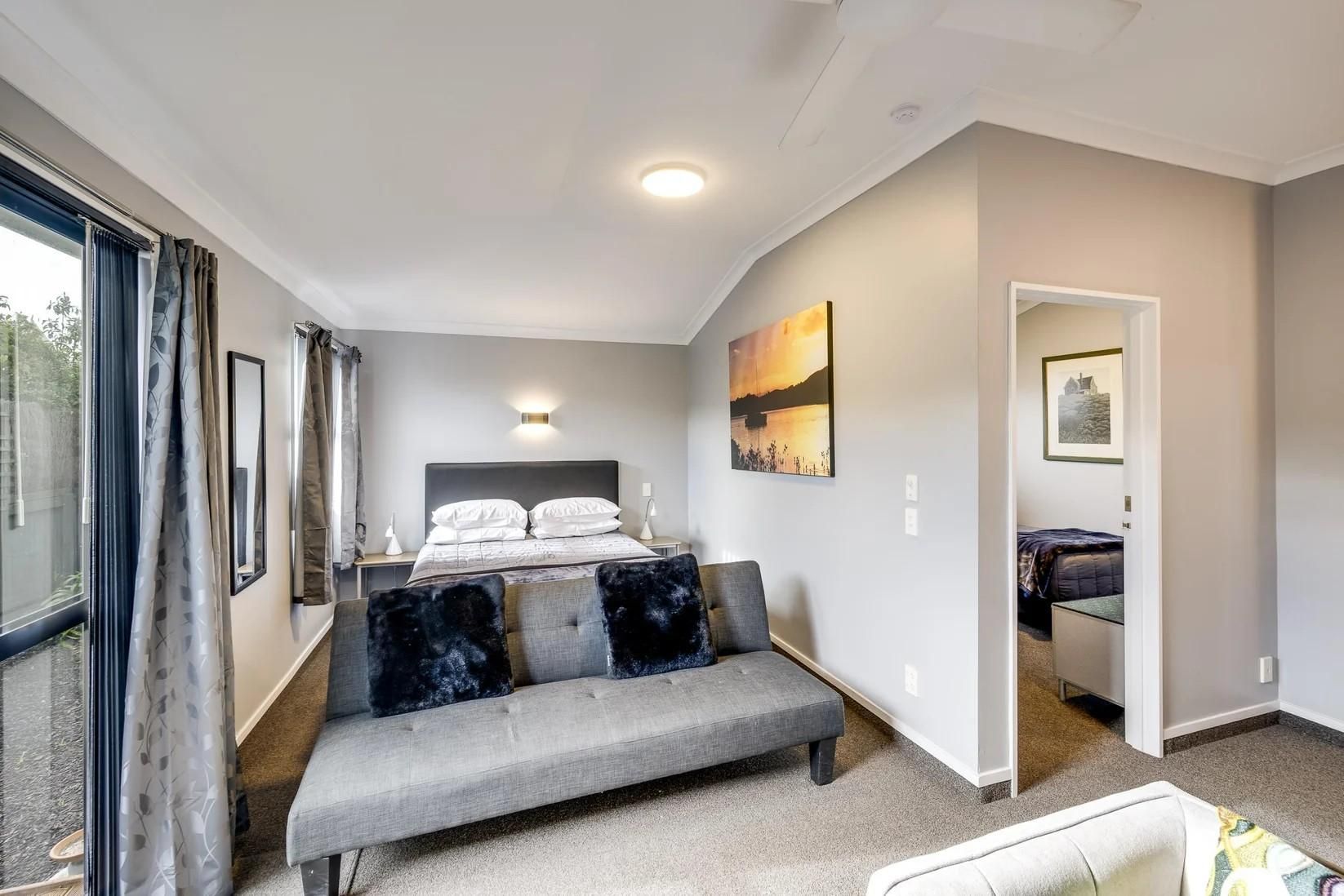 The Rocks Motel One Bedroom Accessible Apartment