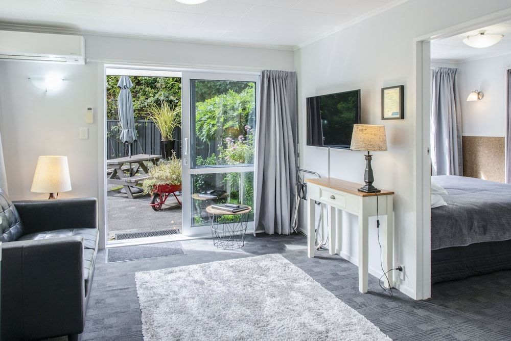 Dunrovin Motel One Bedroom 5