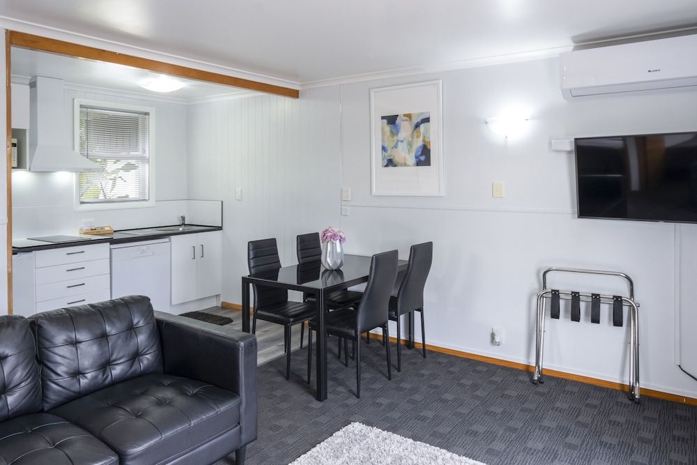 2 Bedroom, Garden View