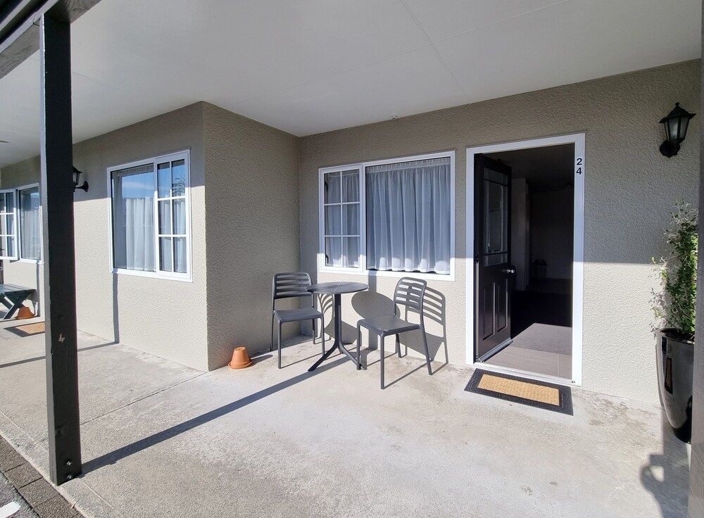 ASURE Gables Motor Lodge Studio Spa 5