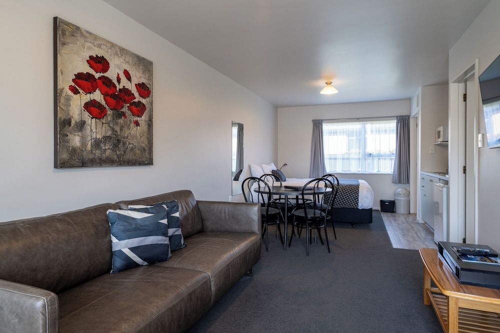 ASURE Gables Motor Lodge One Bedroom 2