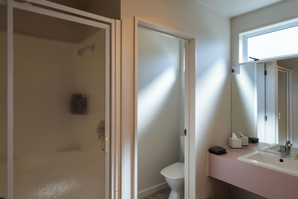 ASURE Gables Motor Lodge King Studio 5