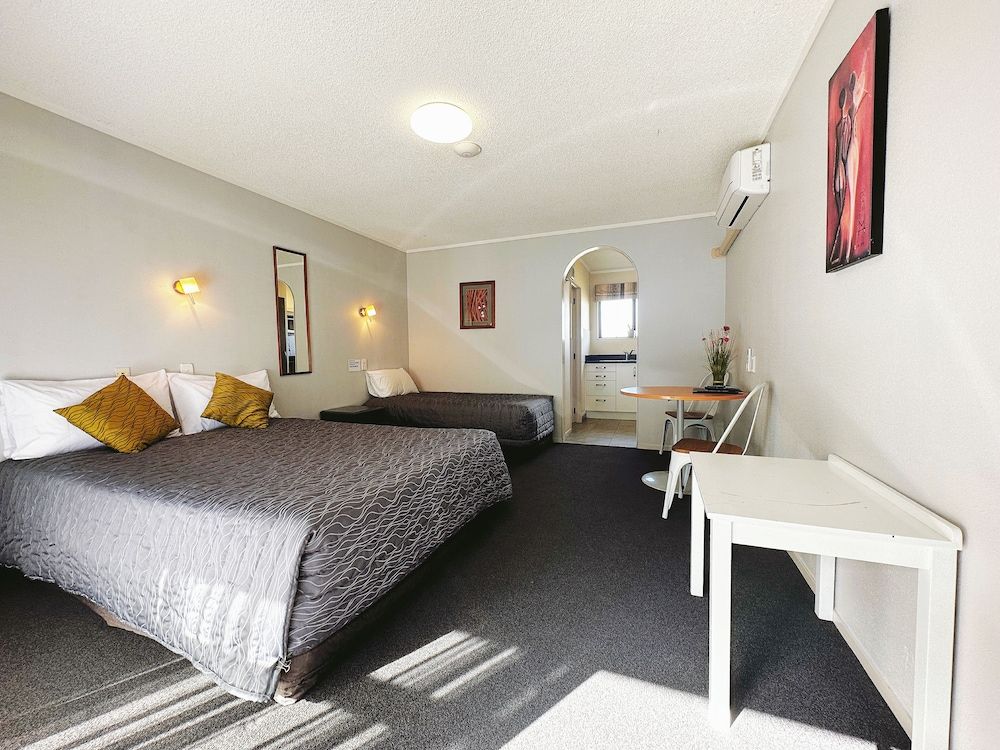Kingswood Manor Motel Studio, Accessible, Ground Floor 2