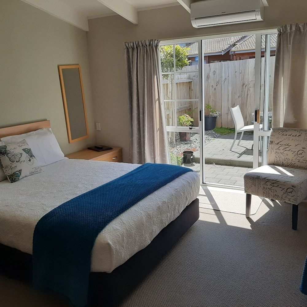 Cottage Mews Motel Garden Studio