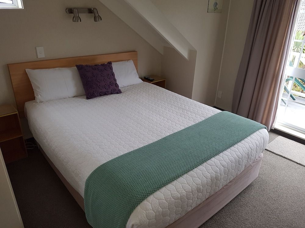 Cottage Mews Motel Lake End Apartment - Adults Only 2