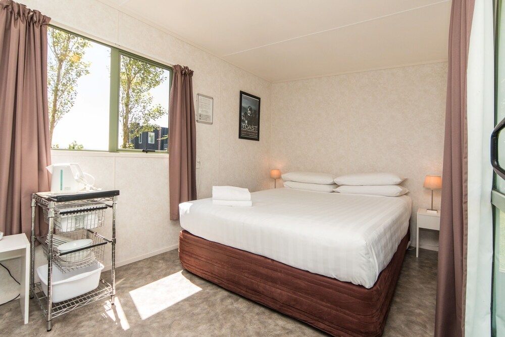 Martinborough TOP 10 Holiday Park Standard Cabin with Shared Bathroom 2