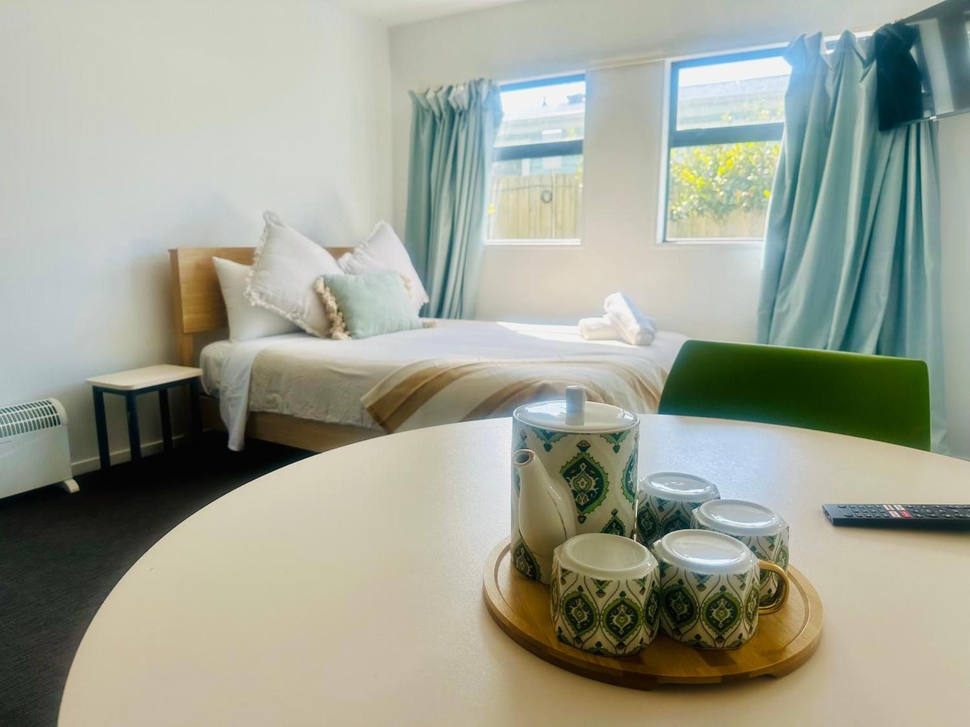 AAA Northlands Motel One-Bedroom Apartment