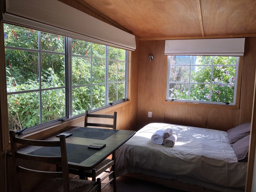 Mount Hobson Boutique Accommodation Cabin, Kitchenette, Mountain View 3