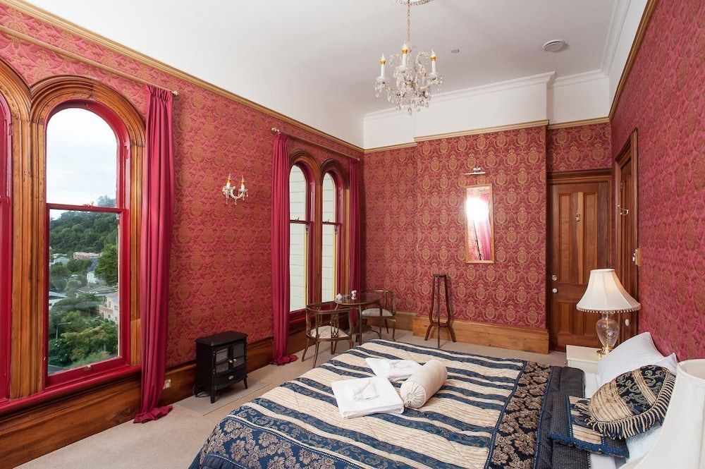 Spectacular Single Room, Shared Bathroom