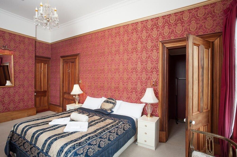 Spectacular Single Room, Shared Bathroom