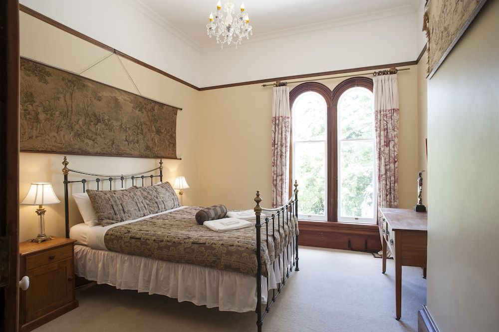 Comfortable Single Room, Shared Bathroom