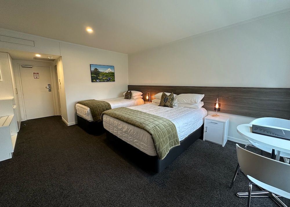 The Devon Hotel A Heritage Hotel Family Studio, Multiple Beds 3