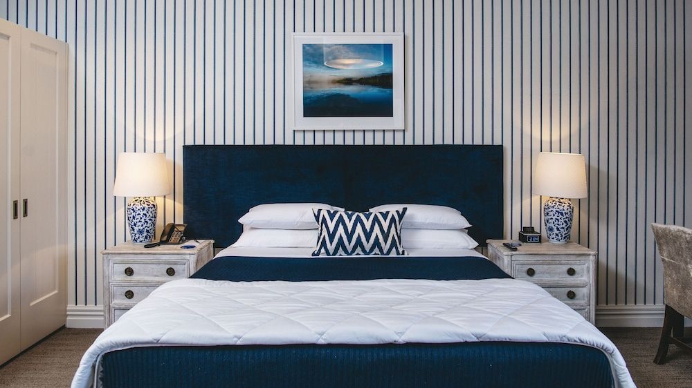 Premium Room, 1 King Bed, Non Smoking, Garden View