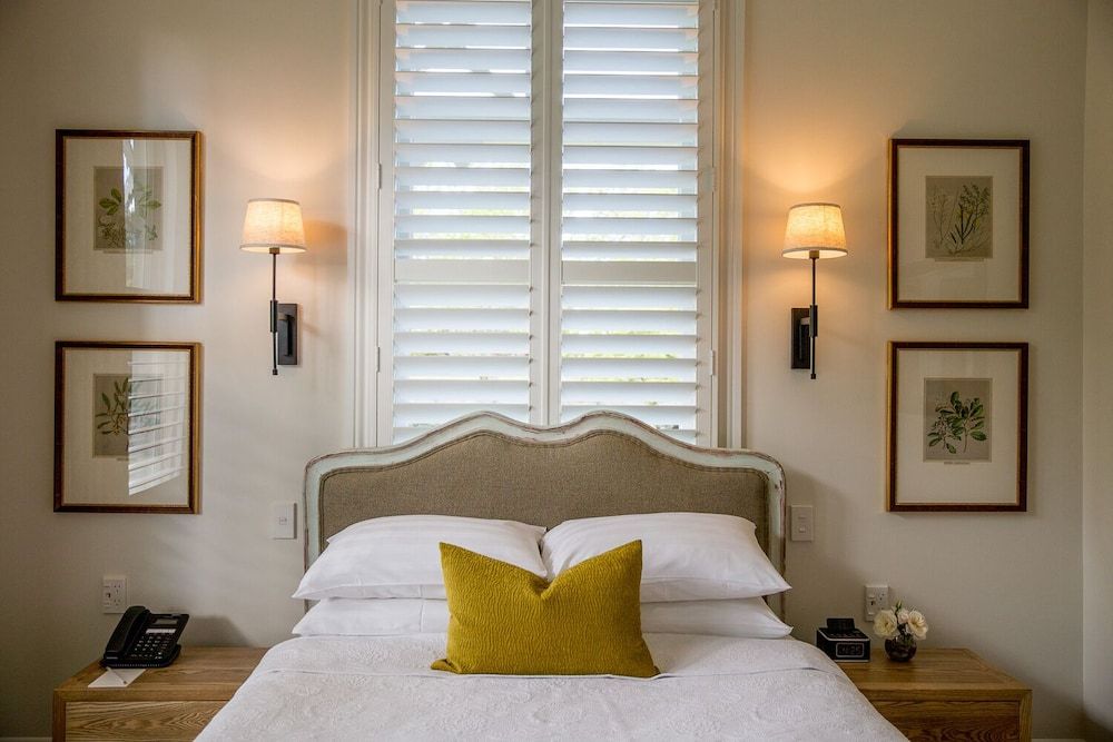 Classic Room, 1 Queen Bed, Non Smoking, Garden View
