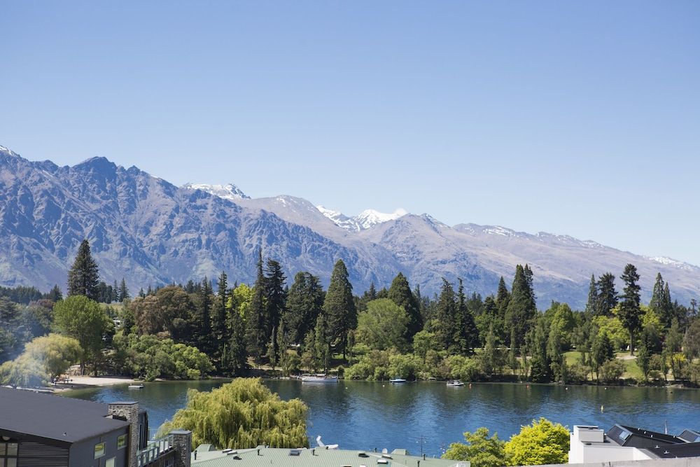Lomond Lodge Motel & Apartments Lakeview Balcony Studio 6