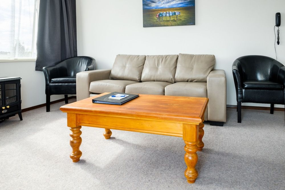 Standard Suite, Multiple Bedrooms, Non Smoking, Kitchenette (Upstairs)