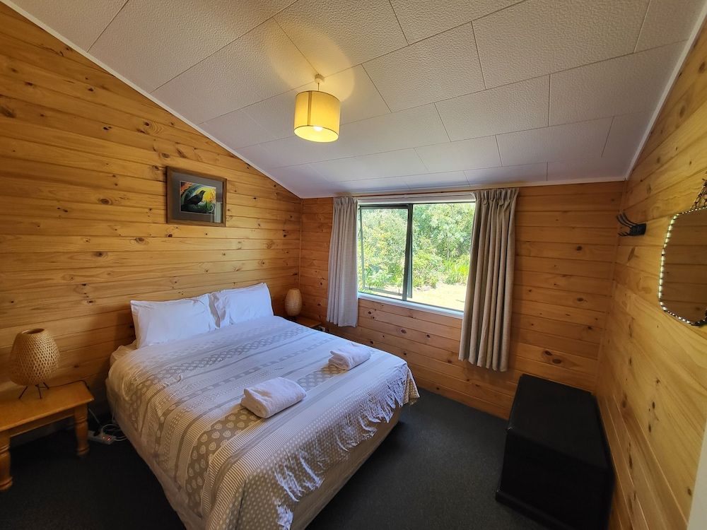 Off The Beaten Trail Accommodation & Bike Tours Tui Cabin 2