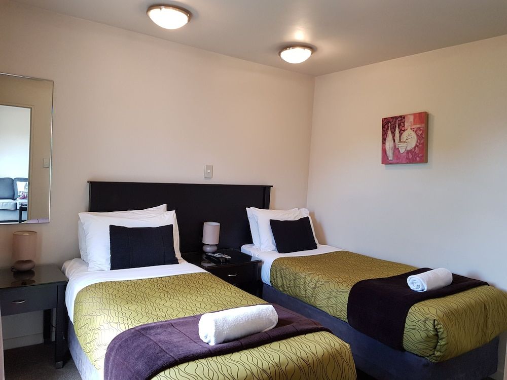 2 Rooms Family Apartment with Jetted Tub and Balcony