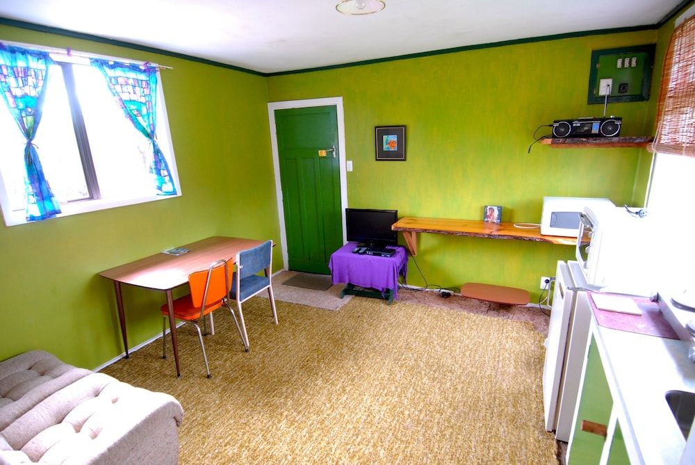 Artists Cabin