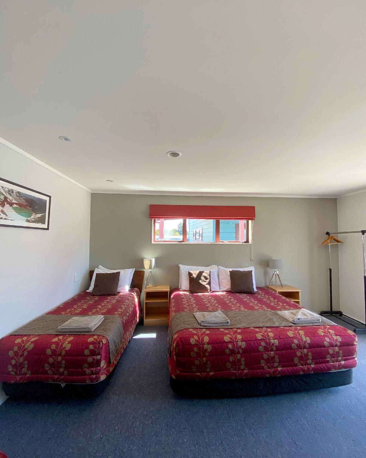 Adventure Lodge & Motel Access Unit 2