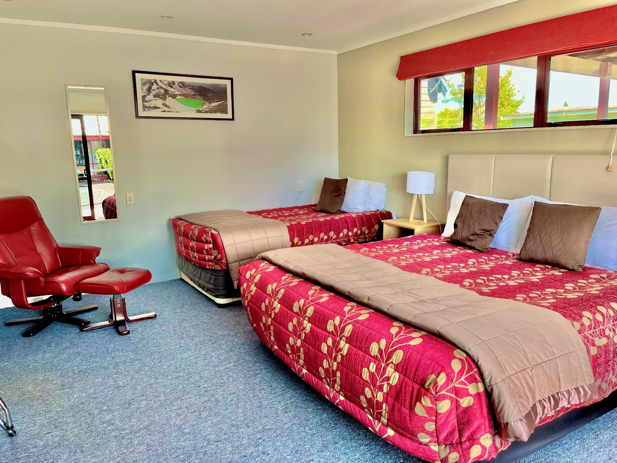 Adventure Lodge & Motel Access Unit