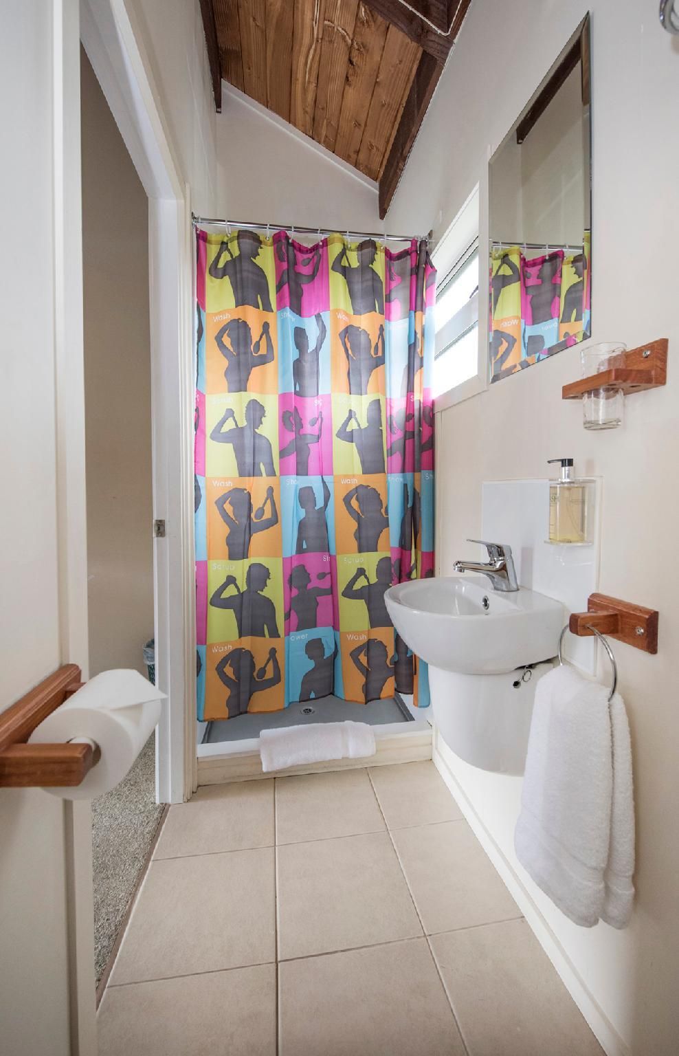 Studio Unit Twin Share