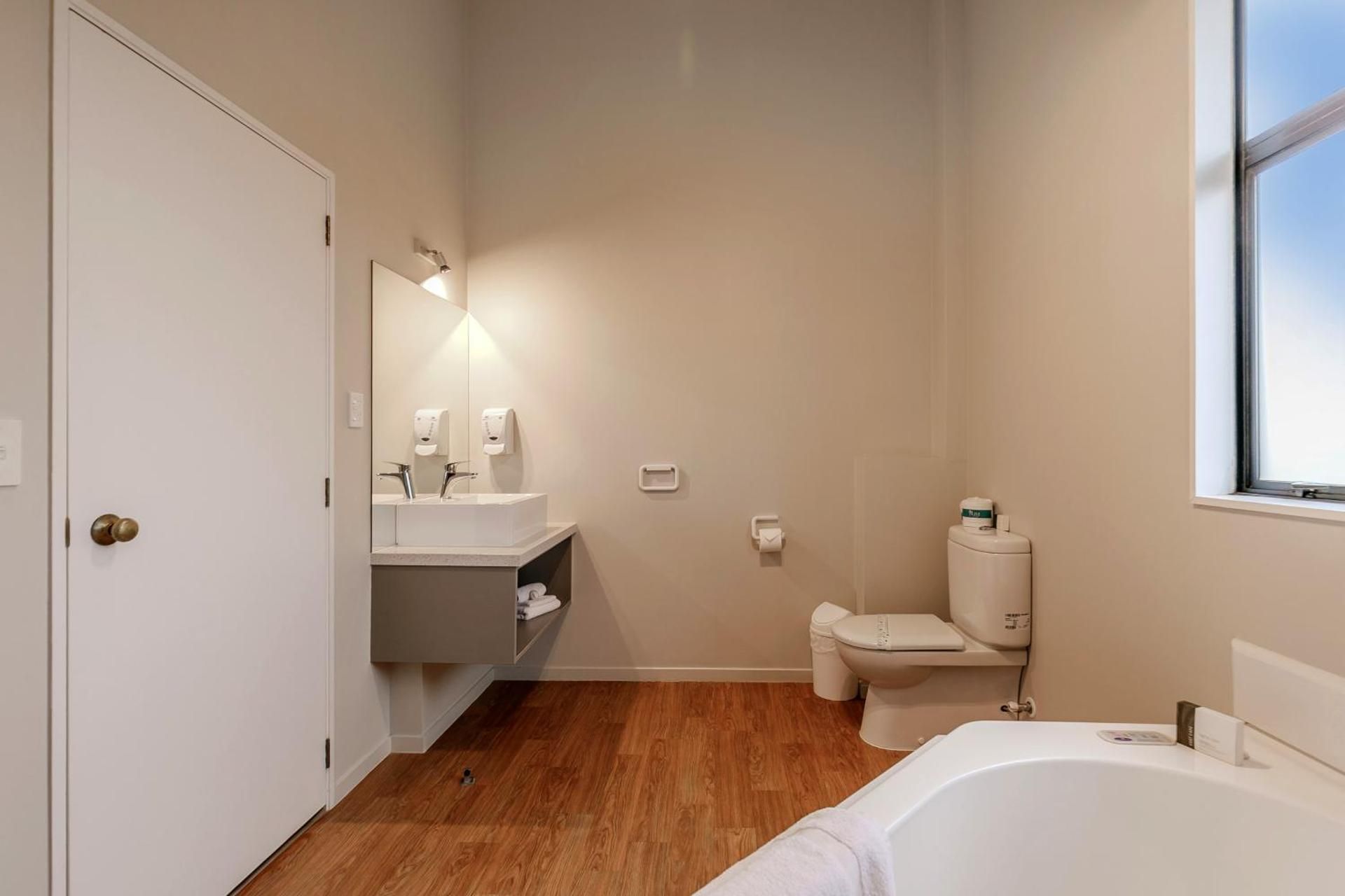 Le Chalet Suisse Motel Apartments 1 Bedroom Superior 3