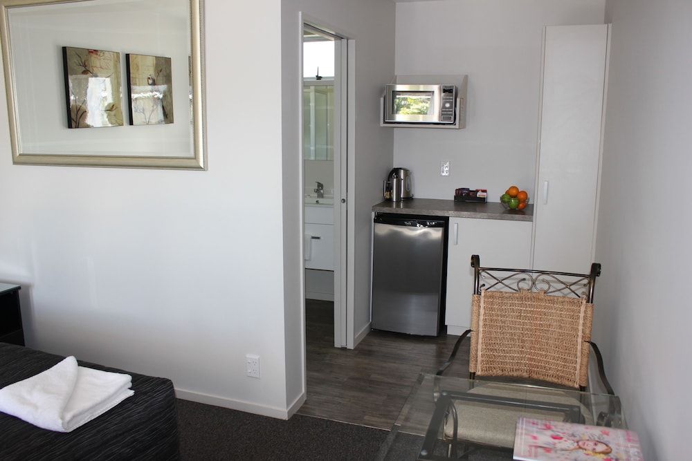 Greyfriars Motel Standard Studio, Non Smoking, Kitchenette (Queen studio) 10