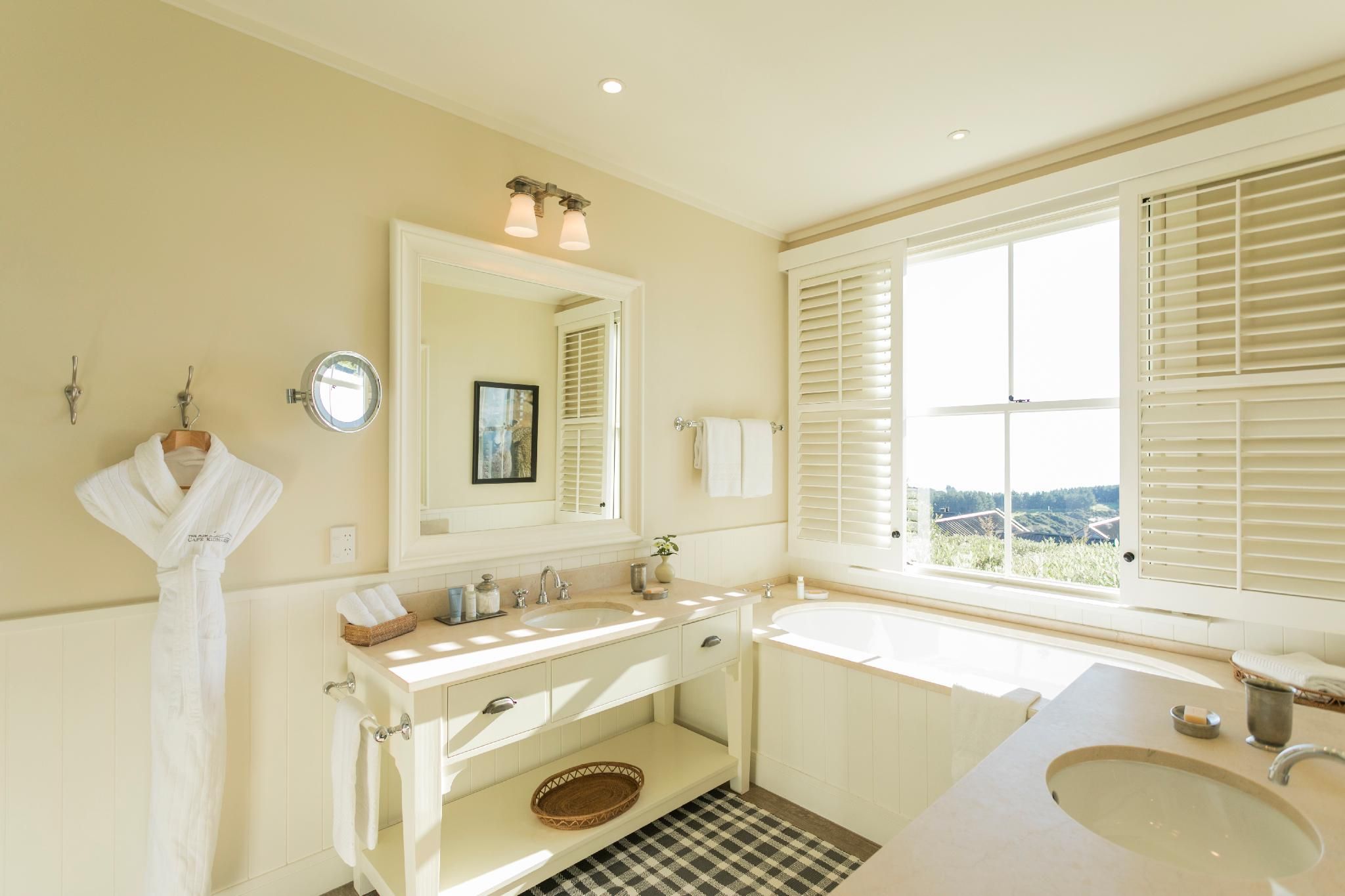 Hilltop Suite