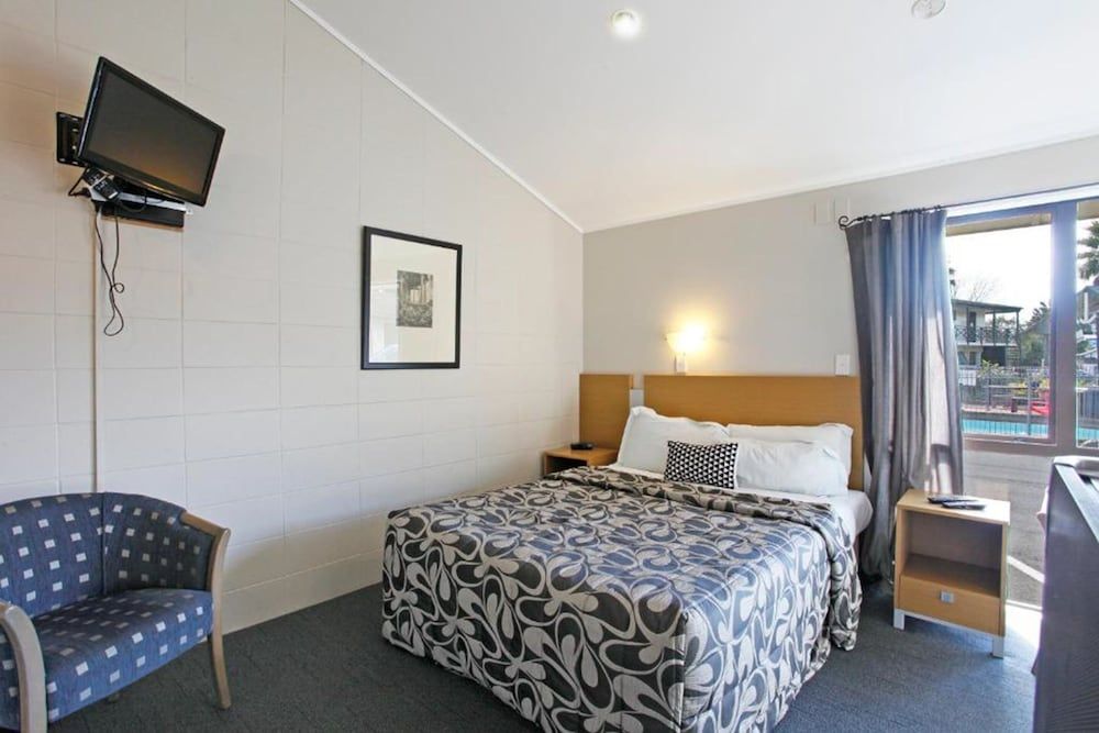 Walton Park Motor Lodge Standard Studio Suite, 1 Queen Bed 2