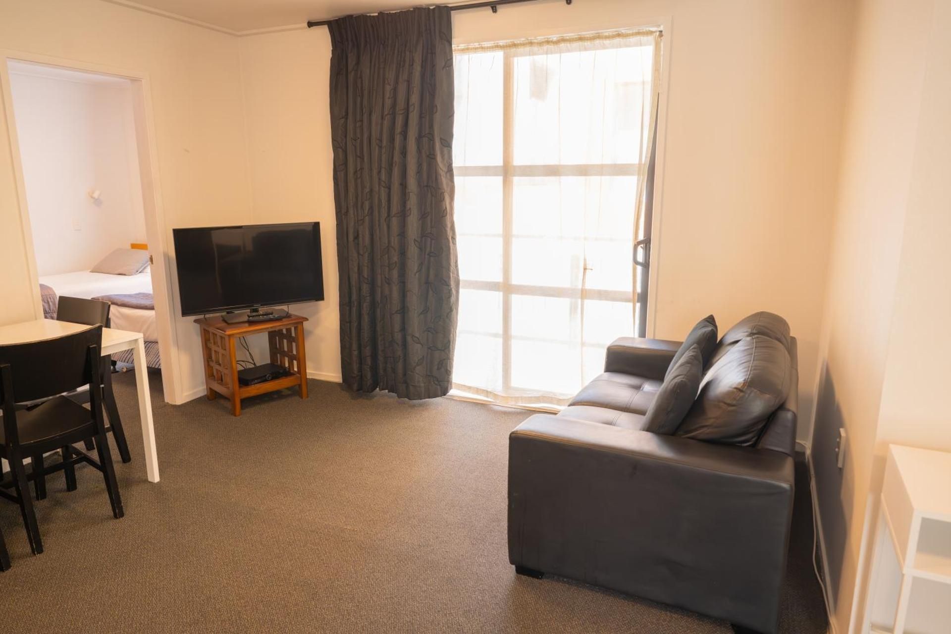 Two-Bedroom Apartment with Spa Bath