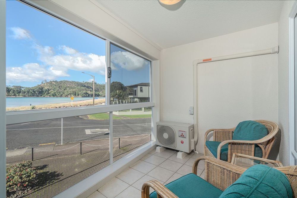 Waterfront Apartments Whitianga First Floor Studio with Kitchenette and Sea View 4