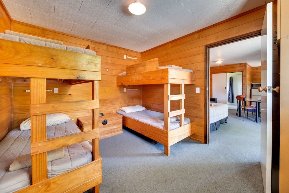 Wellington TOP 10 Holiday Park