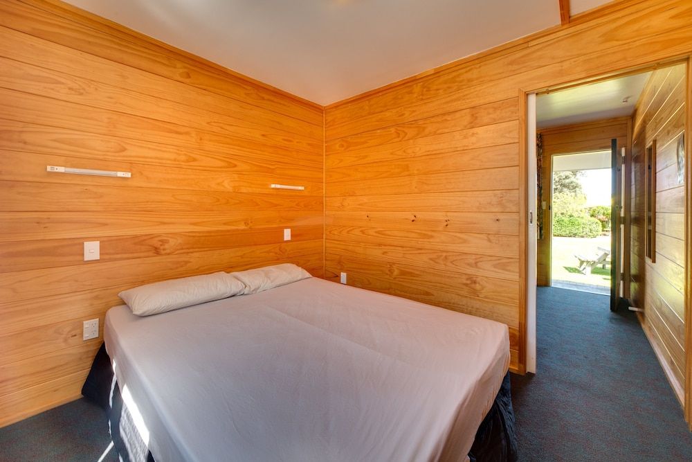 Wellington TOP 10 Holiday Park Kitchen Cabin - 2 Berth