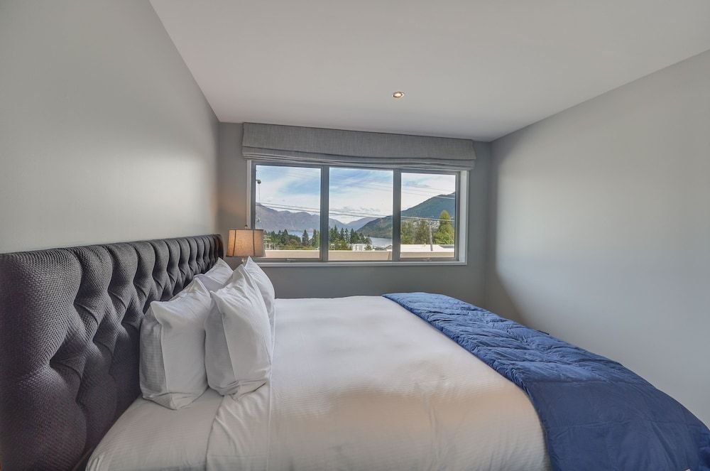 3 Bedroom Lake View Villa