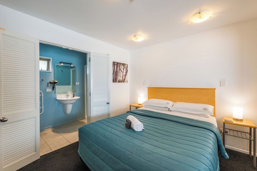 One Bedroom Apartment