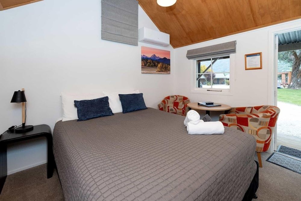 Self Contained Cabin
