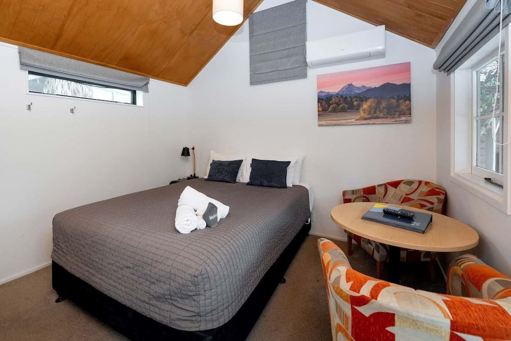 Self Contained Cabin