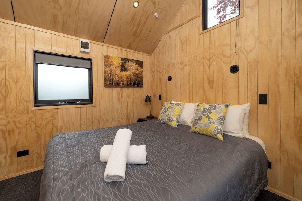 Standard Cabin - Queen