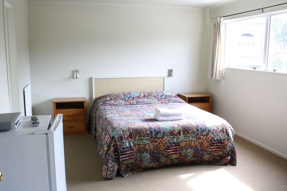 Ruapehu Mountain Motel & Lodge Standard Room, 1 Queen Bed, Ensuite